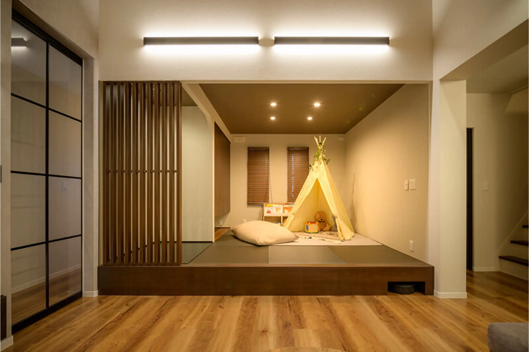 キッズテントがある小上がりの和室