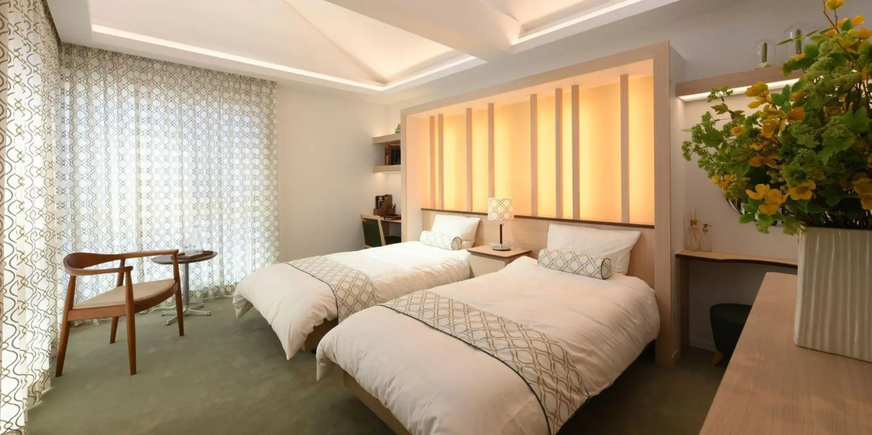 シングルベッドを2台置いた寝室