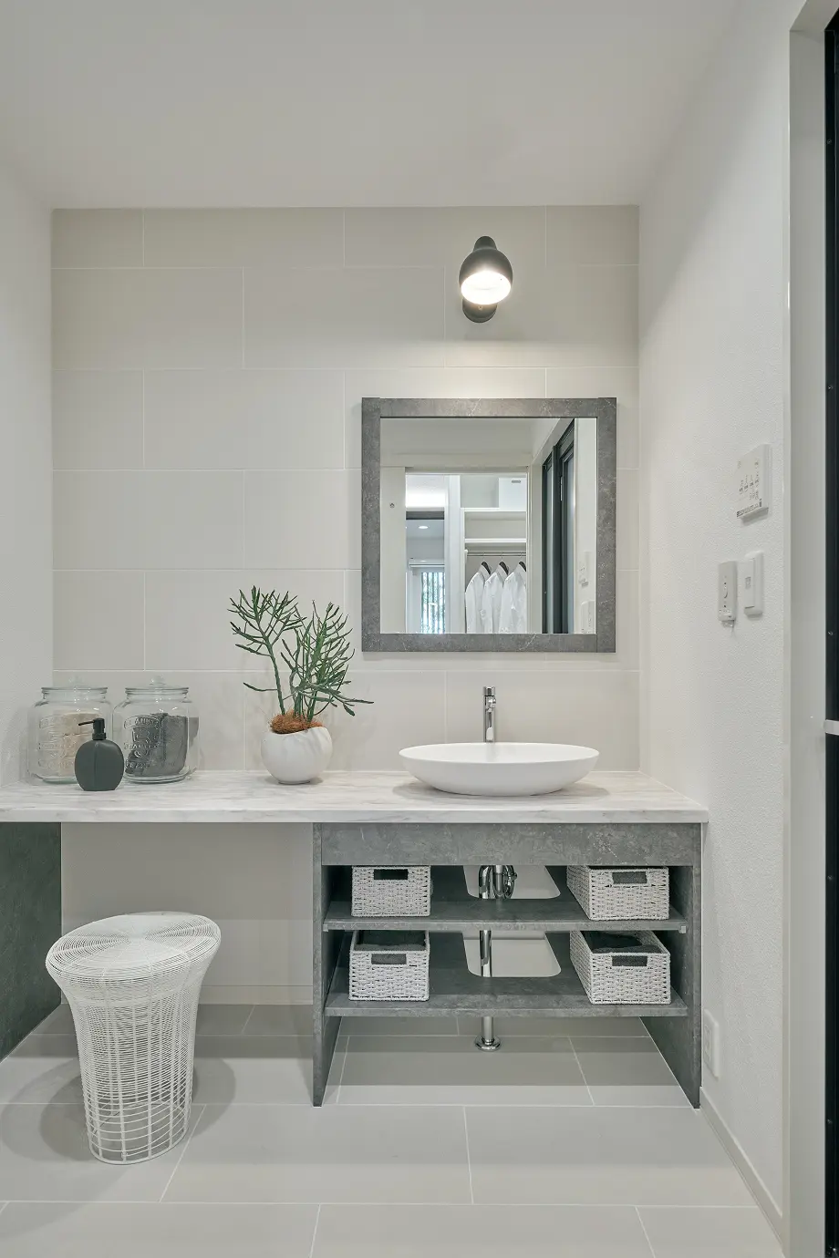 メイクスペースを設けた洗面所