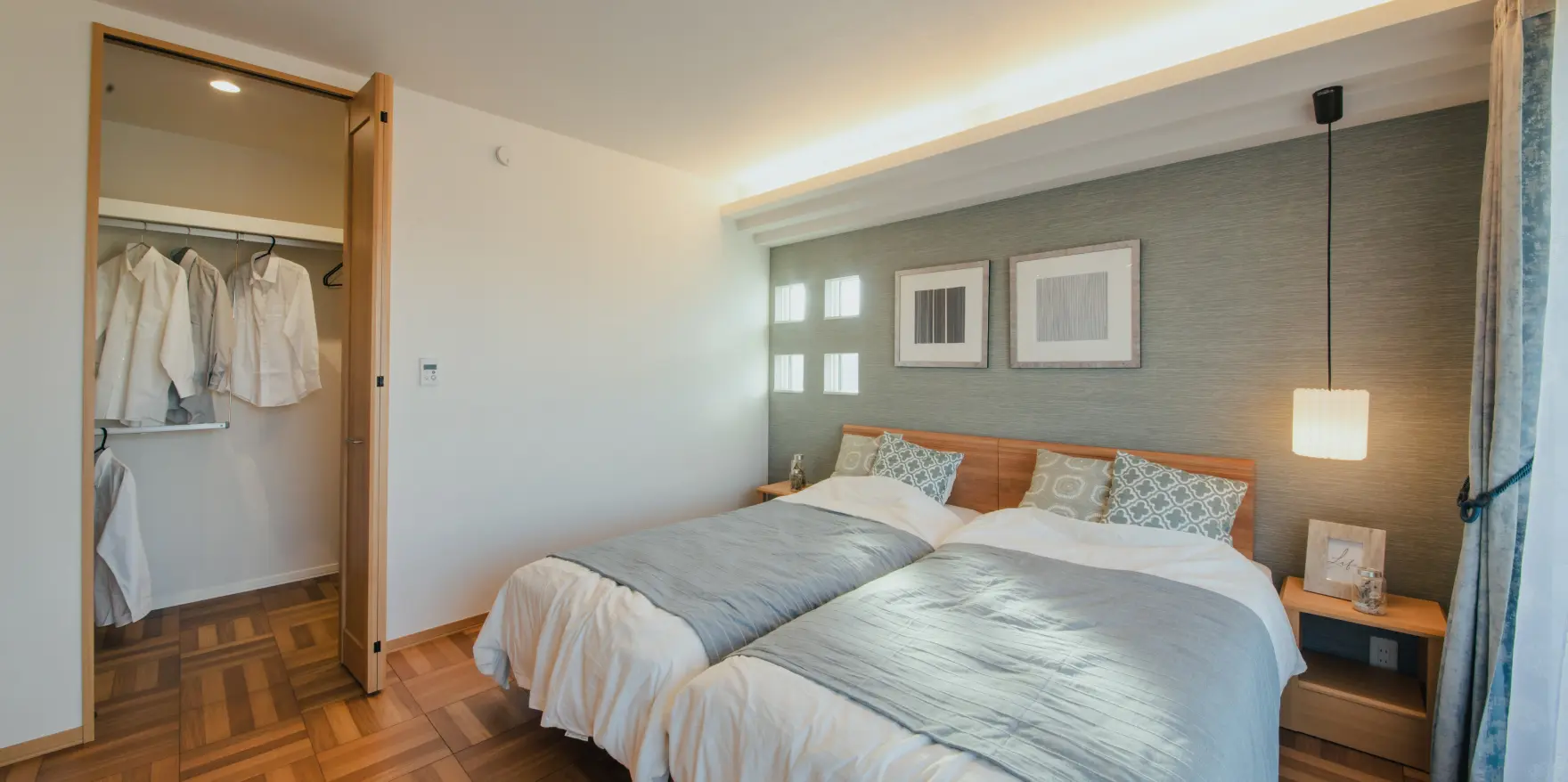 寝室に設けたクローゼット