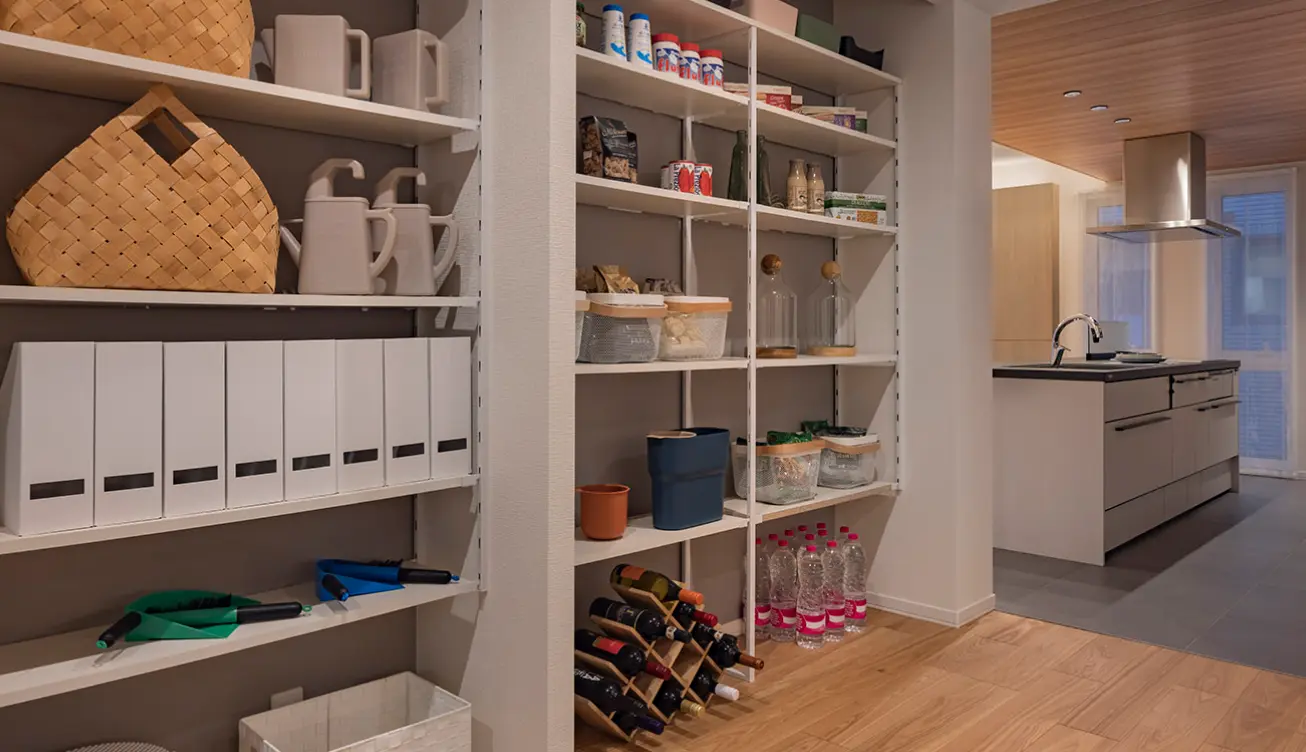 キッチンとつながるパントリー