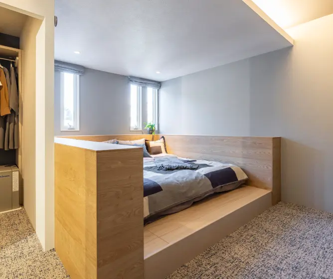 こあがりのようなこもり感ある寝室