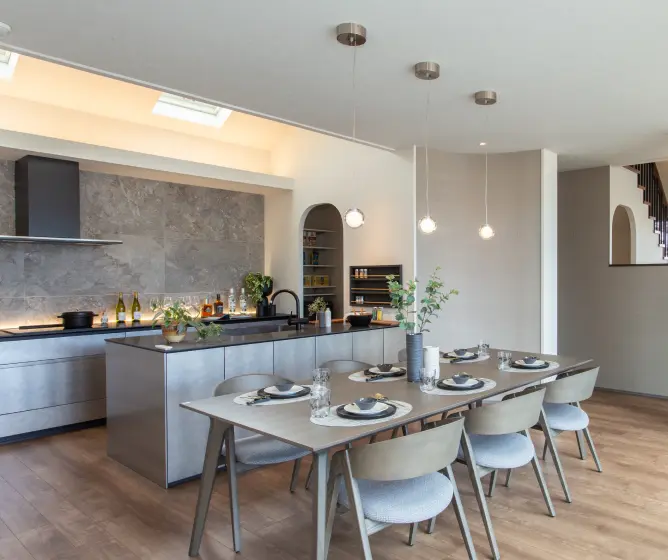 回遊できるペニンシュラキッチン