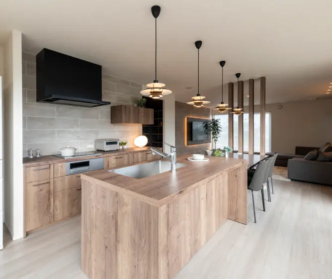 ダイニングが横並びになった二列型キッチン