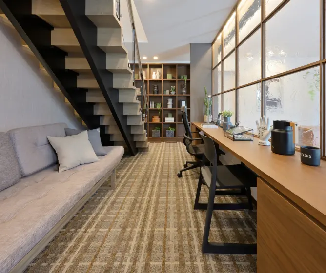 廊下に設けたオープンタイプの書斎