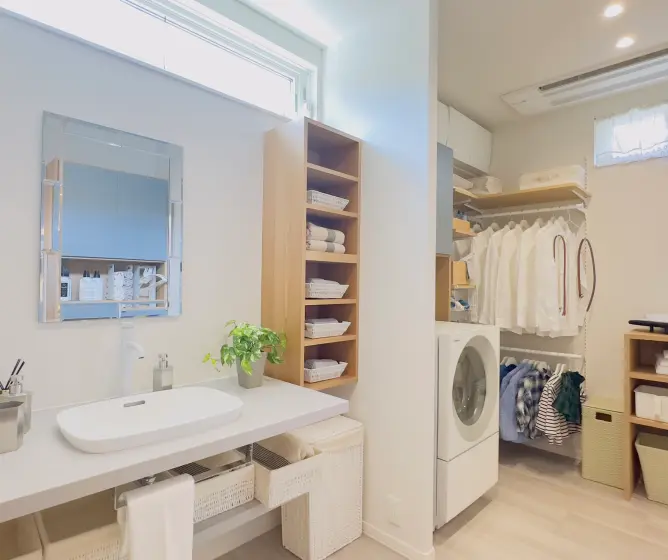 収納が豊富な洗面とランドリー