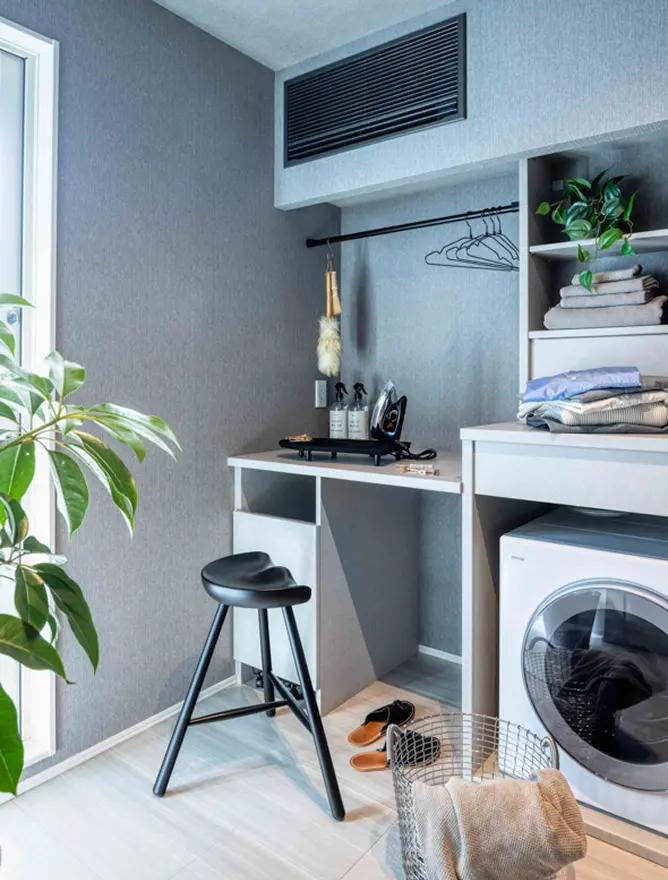 グレーカラーでまとめたランドリー