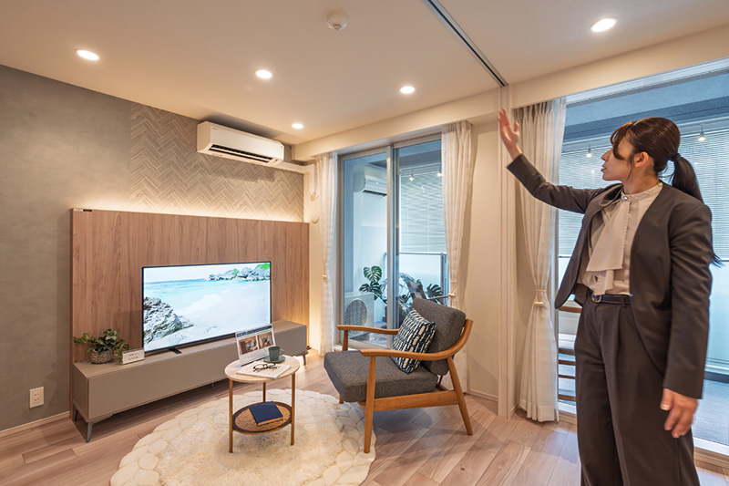 スライド式のウォールドア 写真1